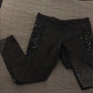 Lululemon leggings size 10 crop
